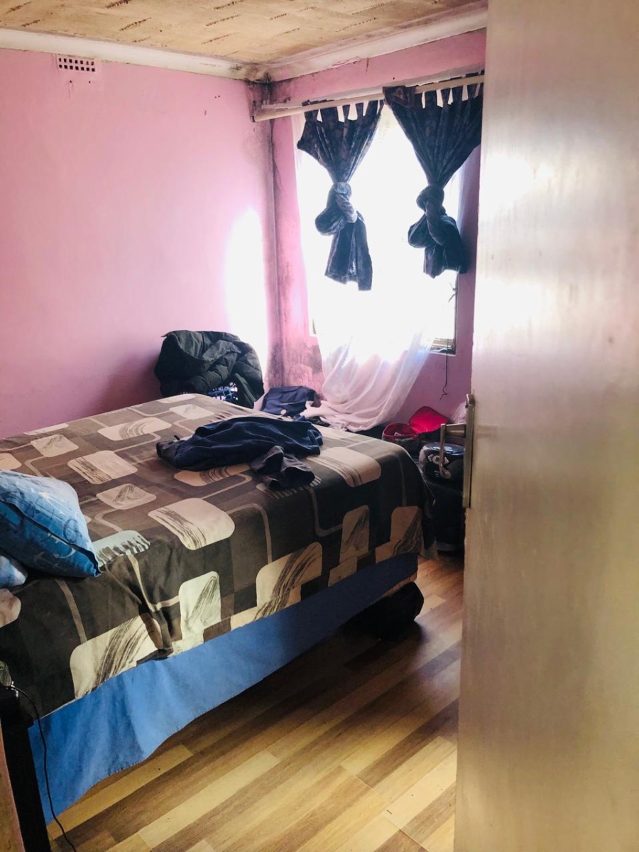 3 Bedroom Property for Sale in Umrhabulo Triangle Western Cape